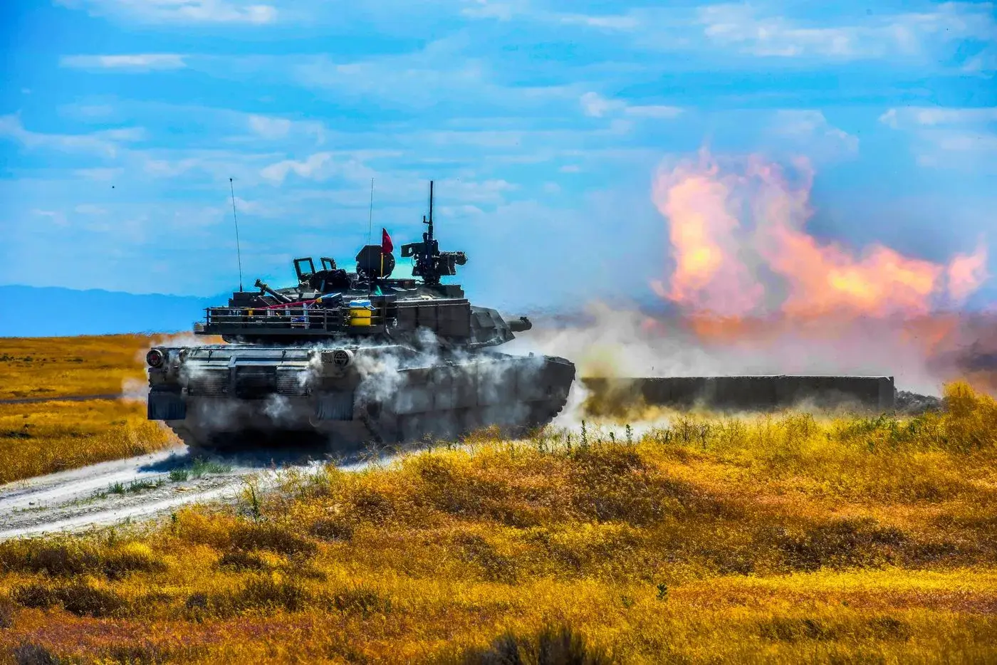 Idaho Army National Guard M1 Abrams tank during live-fire gunnery, photo by Rusty Rehl